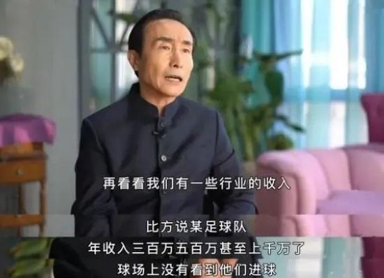 本周，卡马文加和维尼修斯一起前往了洛杉矶，在洛杉矶银河的设施中进行恢复训练，感觉良好的卡马文加已经可以进行冲刺跑。